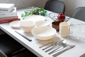 tableware