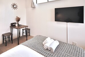 table, tv, bed
