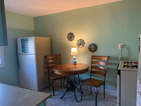 Dining Table, Furniture, Table, Dining Room, Indoors