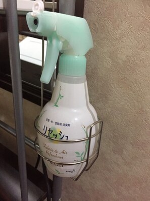 Bathroom amenities