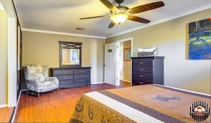 The Big Hideaway
Large master bedroom ready to move in for the weekend or month!