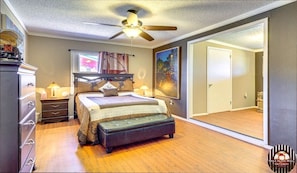 The Big Hideaway
Master bedroom has large walk-in closet for you big packers!