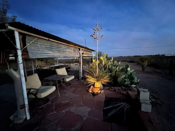 Sunset Viewing Deck - Watch the Land of Enchantment earn its name twice a day!