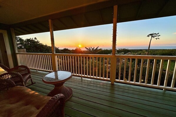 Enjoy the warm sunrise on the lanai @ Palaoa House!