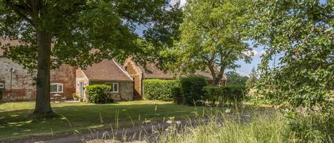 The Old Coach House: Peaceful setting in the Norfolk countryside