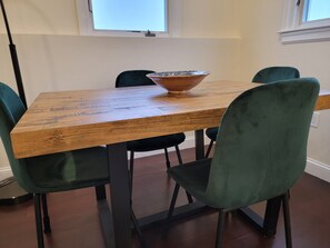 Dining room table 