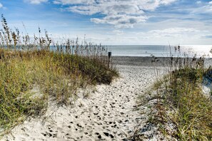 Oak Island Beach | Walkable Location