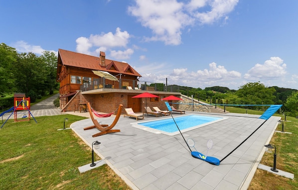 pool