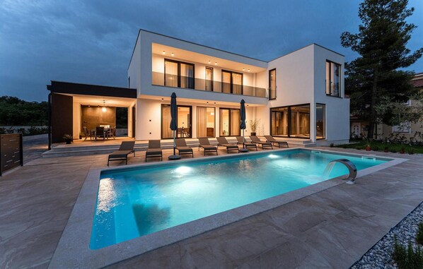 pool