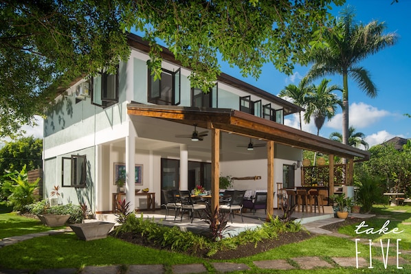 Take Five Villa looking to the sea