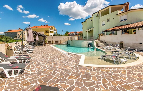 pool
