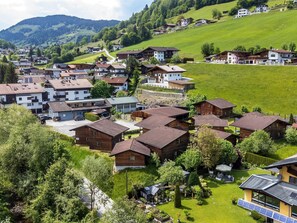 Immediate Surroundings [summer] (&lt;1 km)