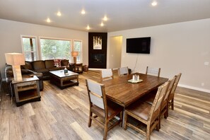 Main House dining