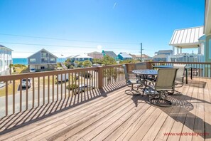 Top Floor Street-Side Sun Deck