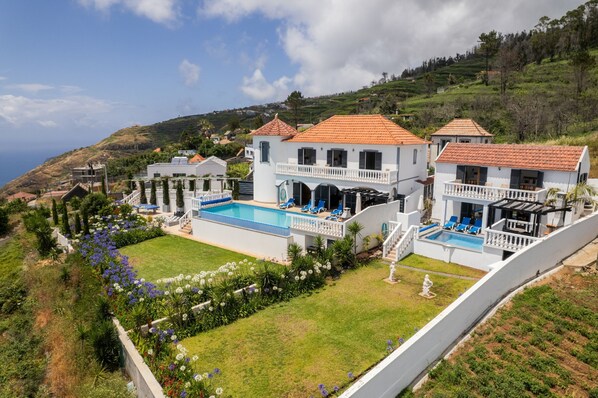 Blue Sea Tower luxury Villa plus Guest Villa. Flexible accommodation for Family 