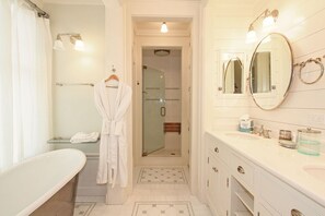 KING MASTER PRIVATE BATH; DUAL VANITIES, SOAKER TUB, & SHOWER