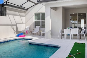 Private Pool & Patio