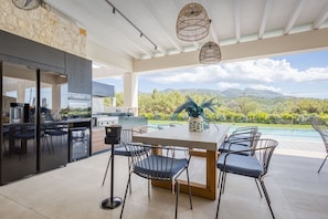 Balcony / Terrace / Patio, Kitchen, Outdoor
