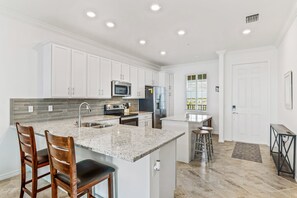 Entryway into the Kitchen