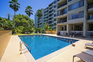 Large Pool
Mauna Loa Shores #201
