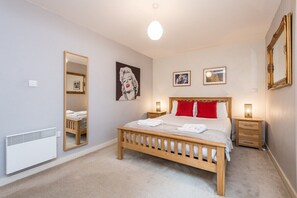 York Place Apt, Liverpool - Host & Stay