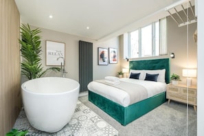 The Georgian Coach House 1, Liverpool - Host & Stay