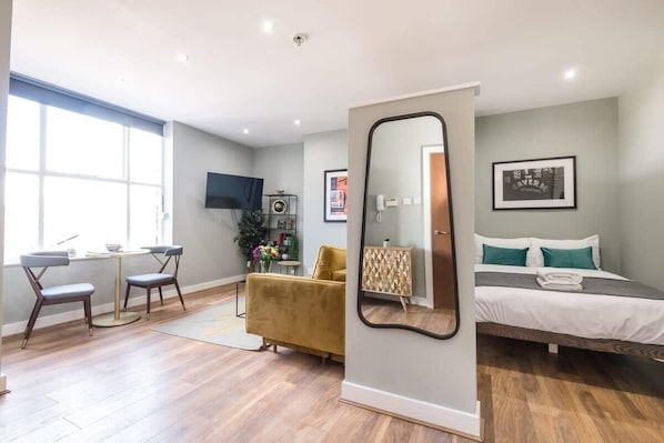 The Georgian Quarters V, Liverpool - Host & Stay