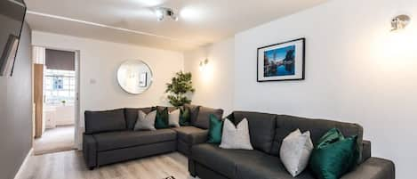 Duke Street Townhouse Apts I, Liverpool - Host & Stay