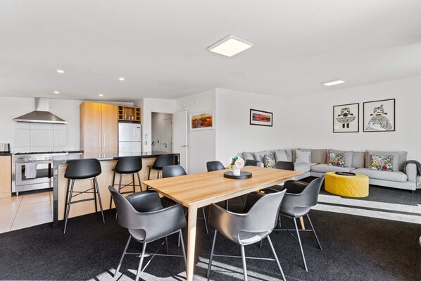 Open Plan living space, with dining room and fully equipped kitchen