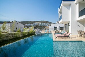 Incredibly inviting private pool