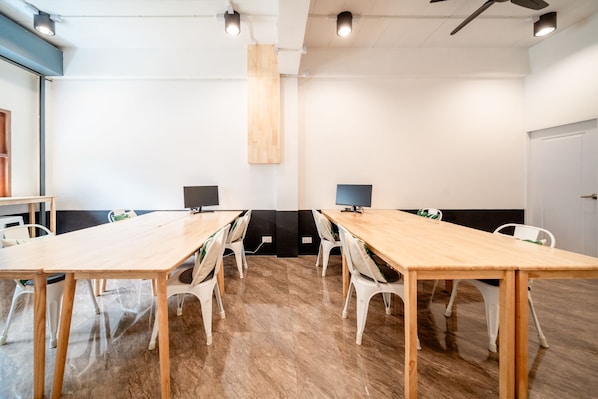 Meeting facility