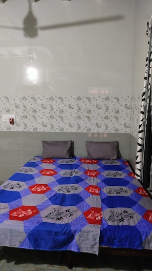 Double bed at corner