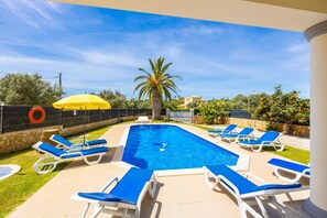 Private pool and terrace