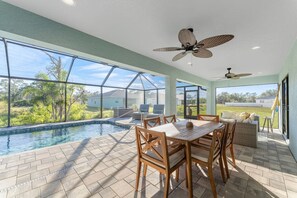 Lanai Dining Area