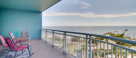 Gulfport Vacation Rental | 3BR | 3BA | 1,825 Sq Ft | Step-Free Access