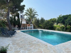 Private pool