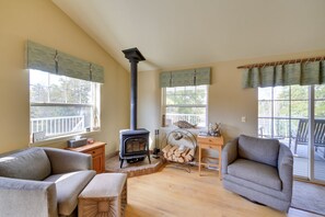 Living Room | Wood-Burning Fireplace | Free WiFi