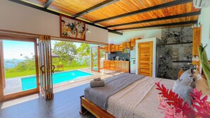 COMMUN AREA VIEW POOL