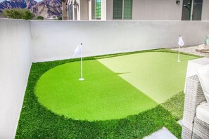 Putting green!