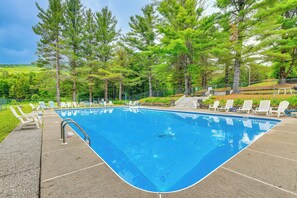 Alpine Haven Community | Community Amenities | Seasonal Outdoor Pool