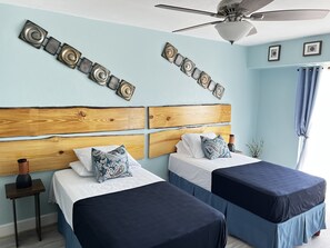MASTER BEDROOM (TWIN)