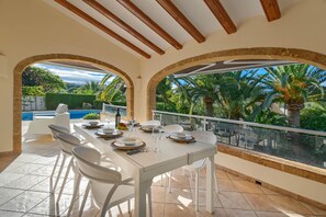 Outdoor dining area