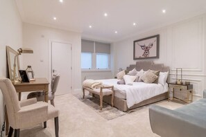 Master Bedroom - Superking Ensuite plus Sofa Bed