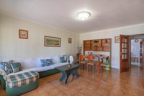 SALA DE ESTAR E ZONA DE REFEIÇÕES