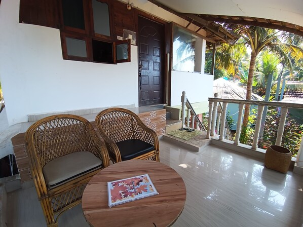 1st balcony 