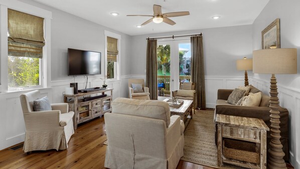 Grand Isle 206 Living Area