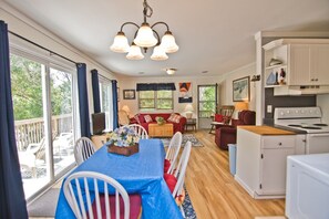 Dining / Living