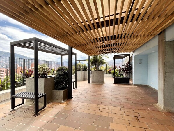 Sun deck