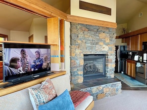 Smart TV can rotate 180 degrees for viewing in living room or bedroom