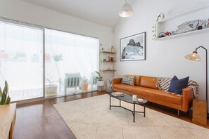 Living area light and bright